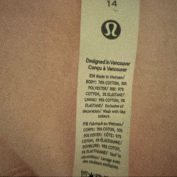 lululemon Scuba Full-Zip
Cropped Hoodie strawberry milkshake/gold size 14 - Picture 9 of 9